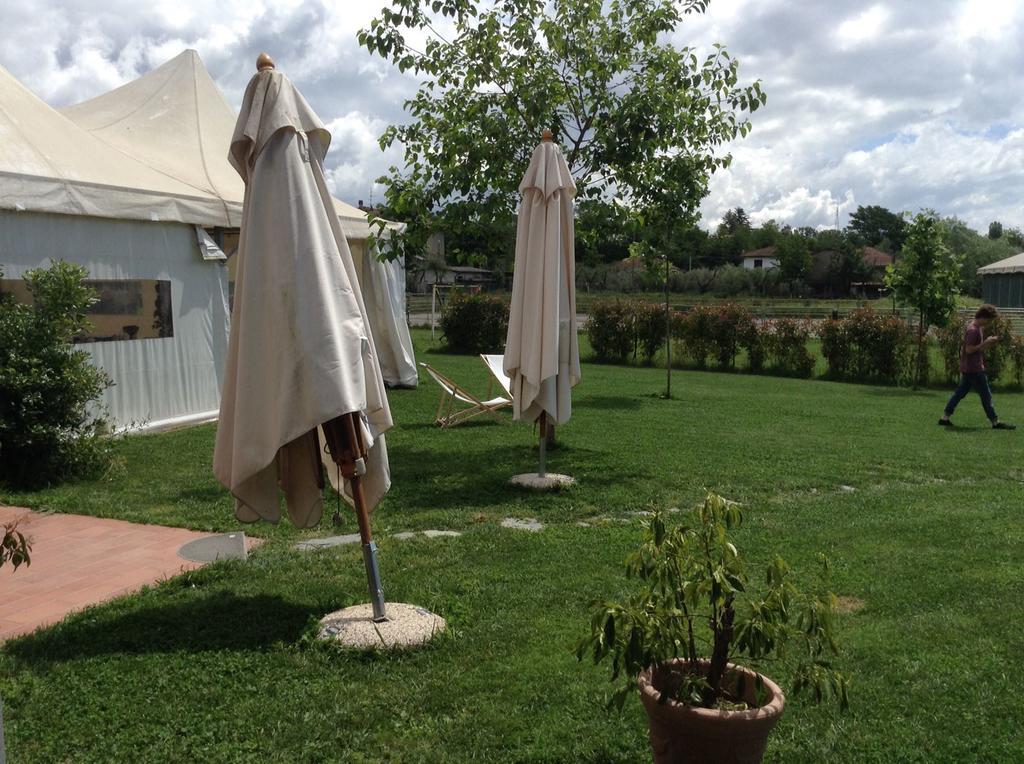 La Scuderia Hotel Sarzana Buitenkant foto